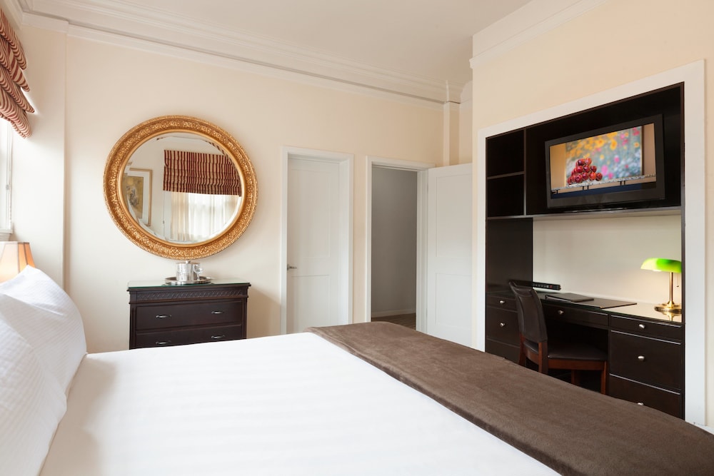 Suite, 1 Bedroom, Kitchen - Photo 1