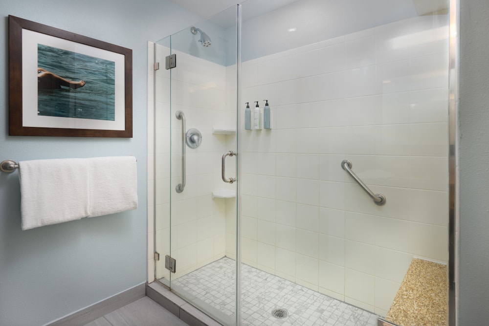 Room, 2 Queen Beds, River View (Hearing Accessible) - Photo 6