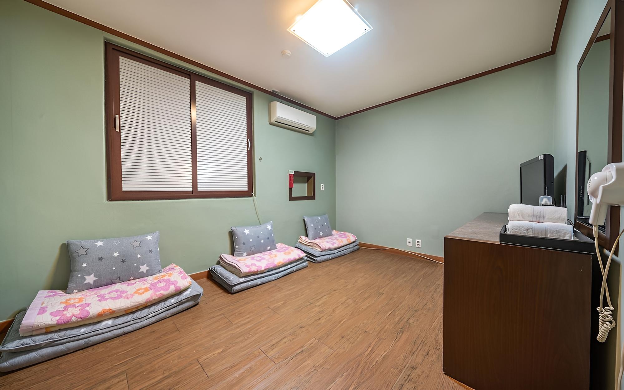 Room (Korean) photo 1
