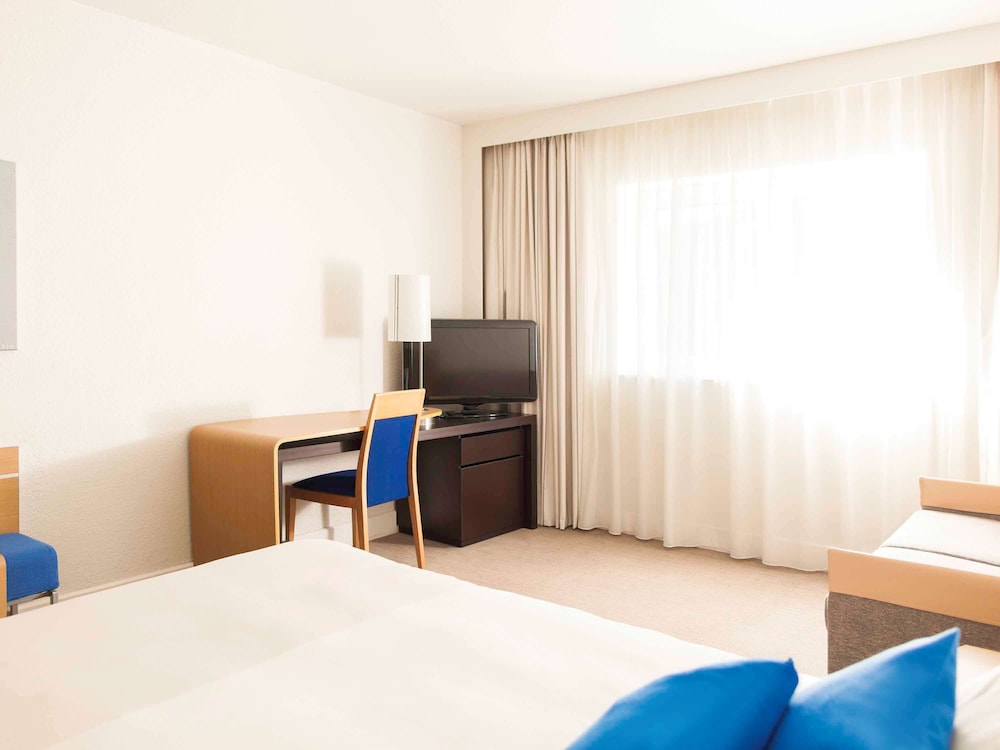 Executive Room, 1 King Bed - Photo 2