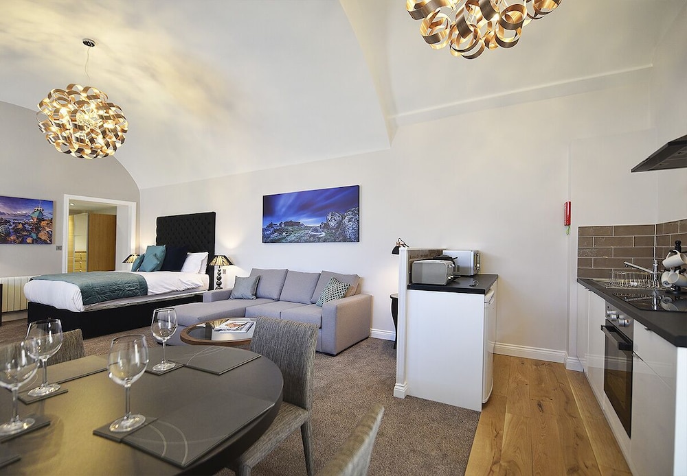 Executive Suite photo 2