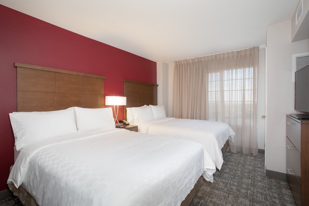 Suite, 2 Bedrooms, Accessible, Kitchen (Communications) - Photo 2