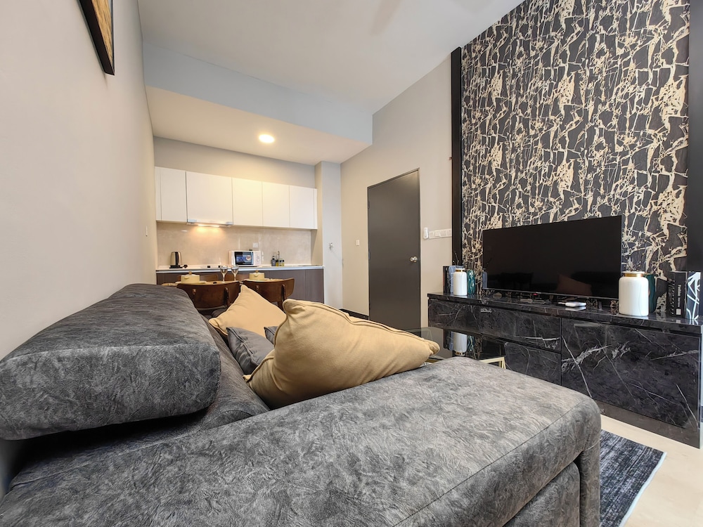 Family Apartment, 4 Bedrooms, Bathtub, Sea View photo 3