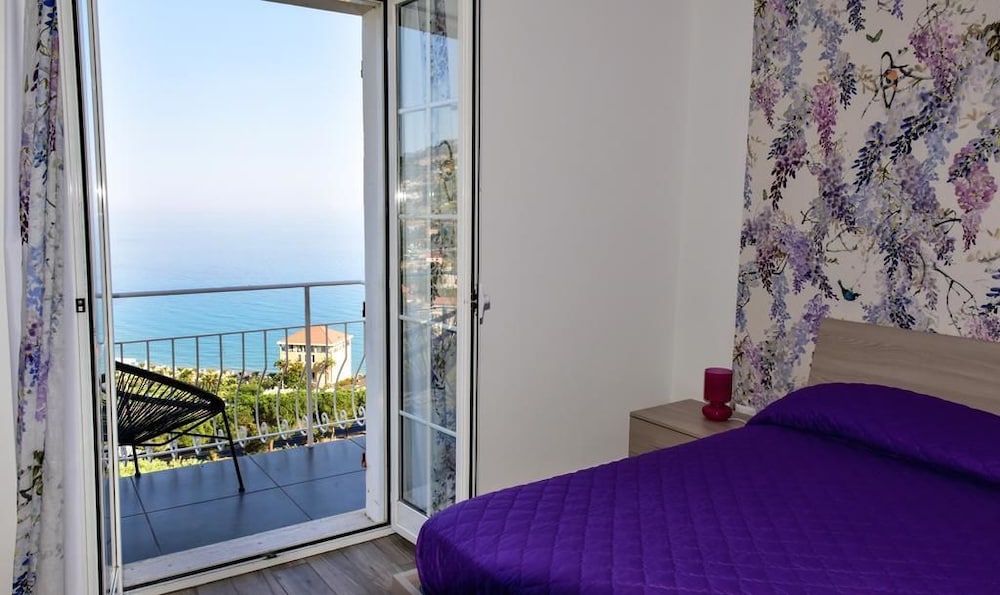 Deluxe Double Room, 1 Bedroom, Private Bathroom, Oceanfront