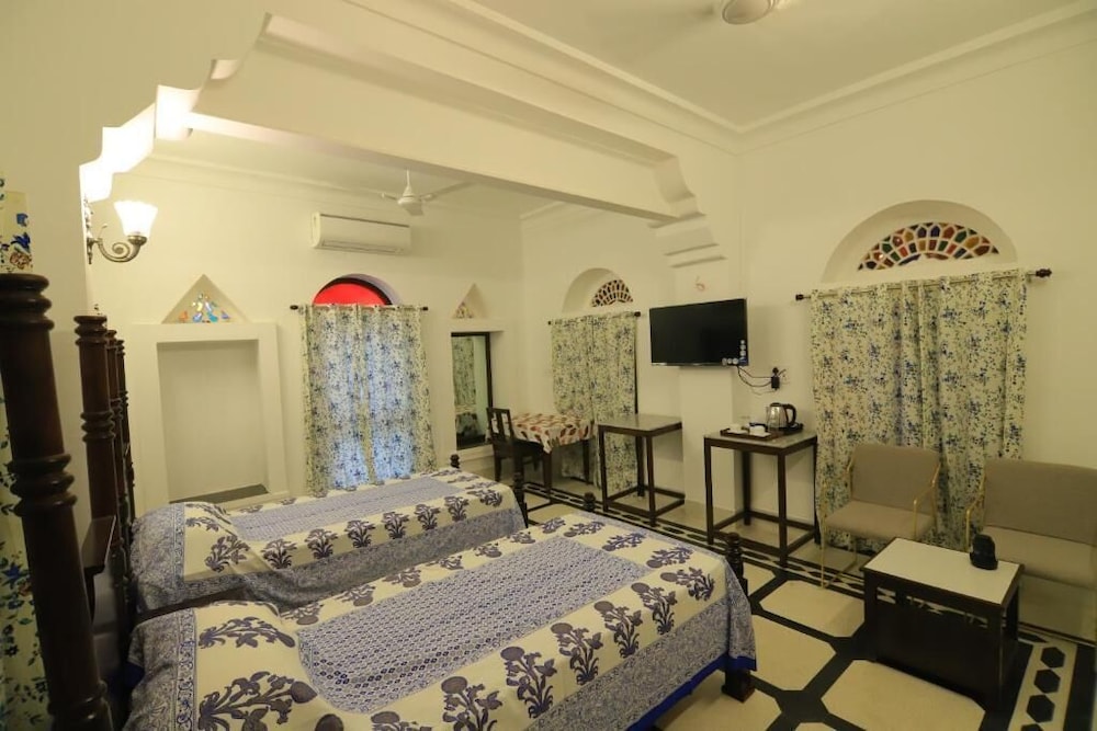 Double or Twin Room photo 2
