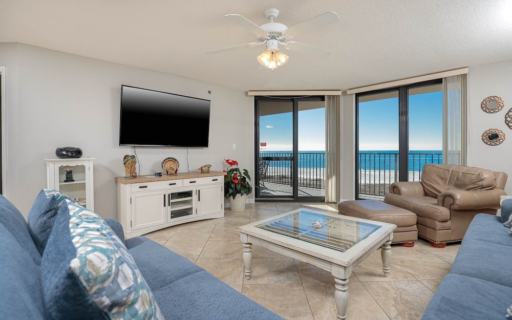 Condo, 3 Bedrooms