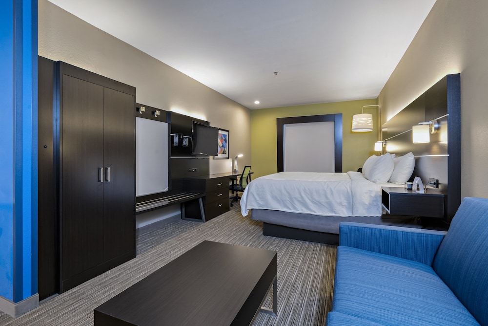 Suite, 1 Bedroom, Accessible (Communications, Accessible Tub) - Photo 2