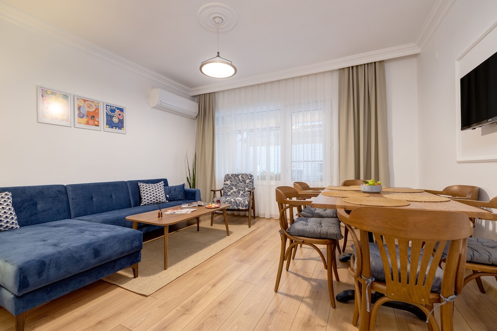 Condo, 2 Bedrooms