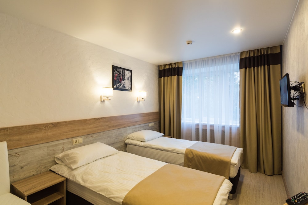 Standard Double or Twin Room photo 1
