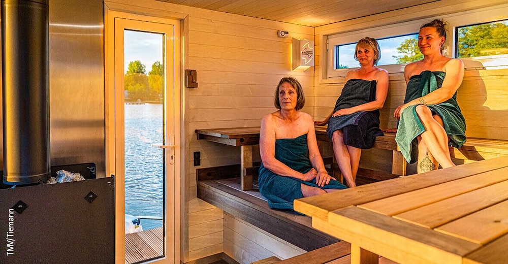 Sauna Houseboat photo 3