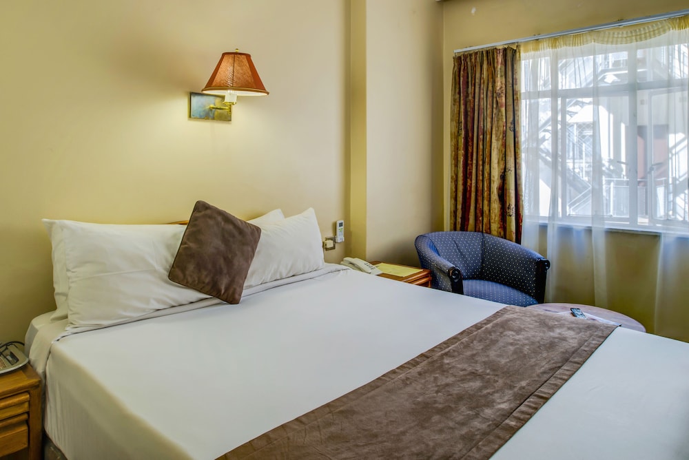 Standard Twin Room - Photo 5