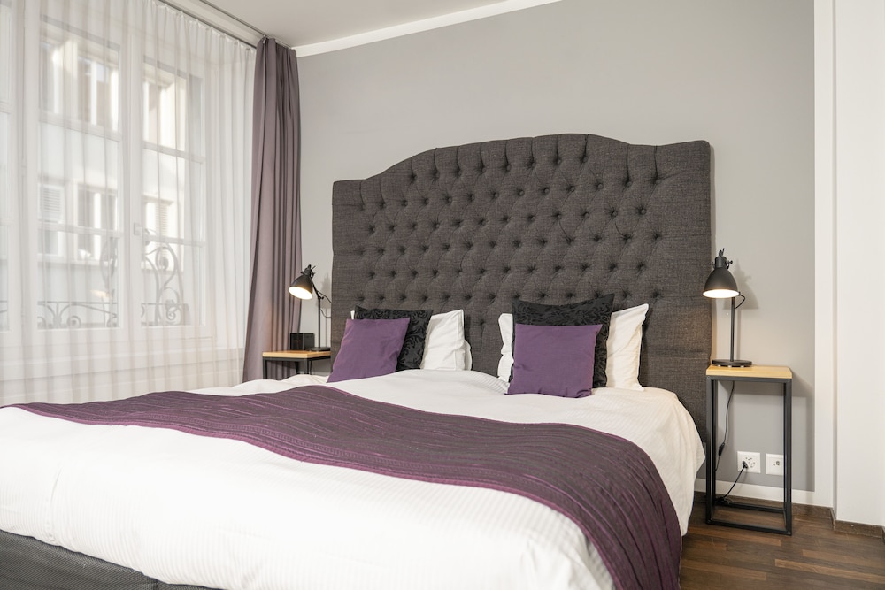 Standard Double Room, 1 King Bed, Non Smoking, City View photo 1