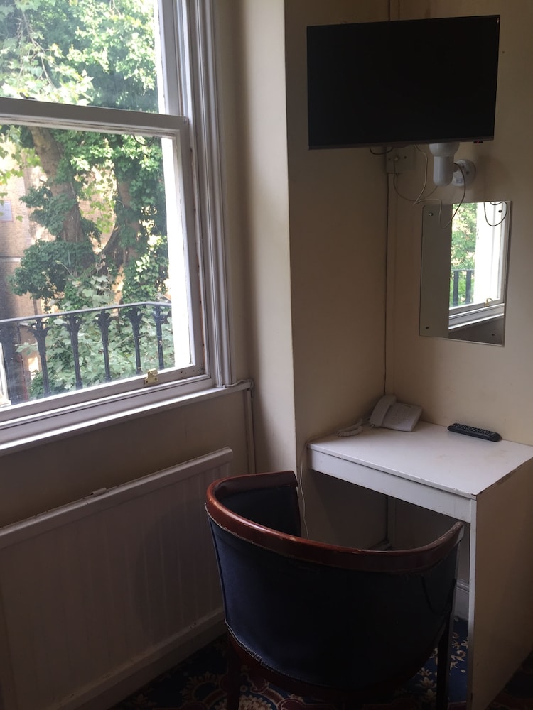 Twin Room, Ensuite photo 2