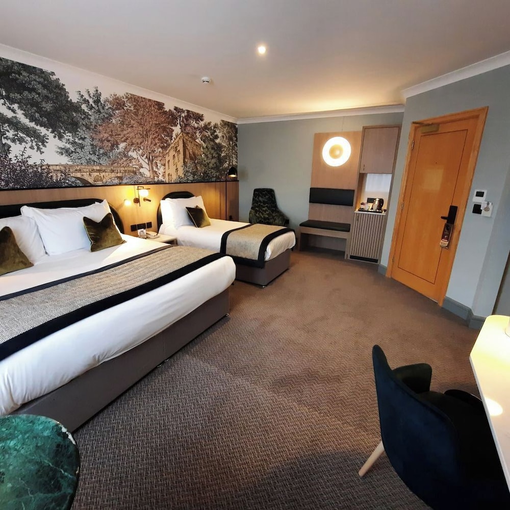 Signature Family Suite with A/C