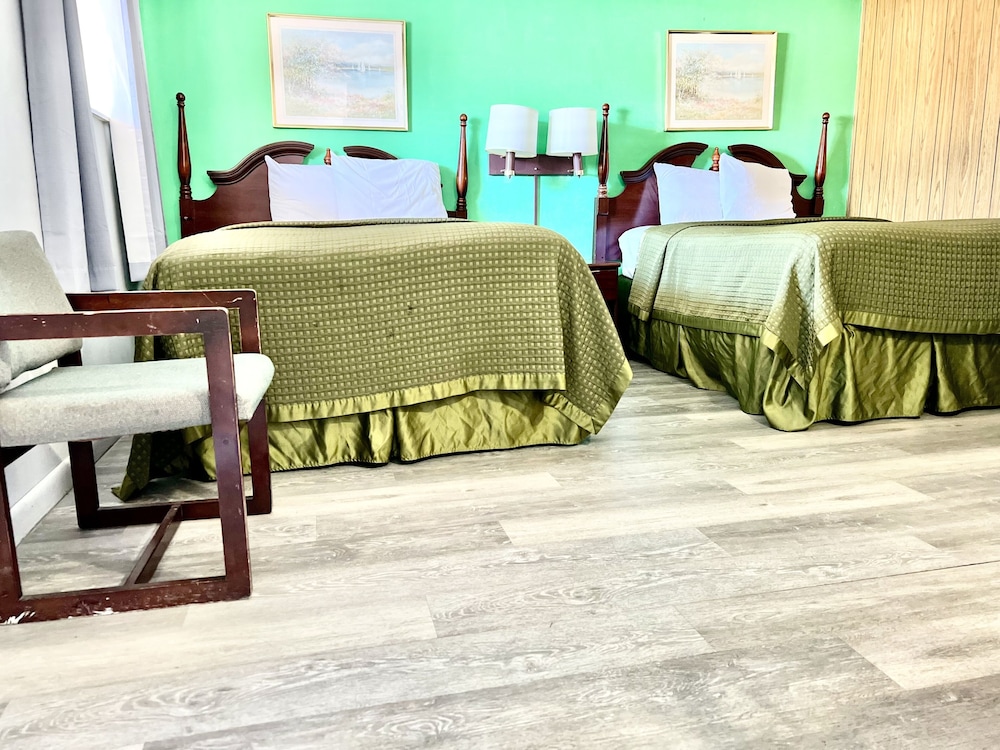 Room, 2 Bedrooms