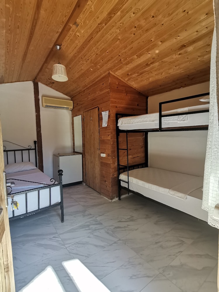 Bungalow (4 People )