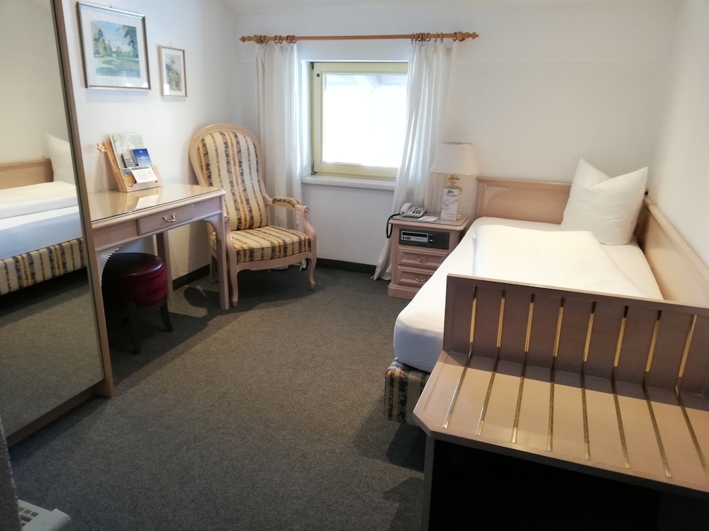 Standard Single Room photo 2