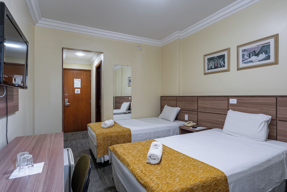 Deluxe Triple Room, Multiple Beds - Photo 1