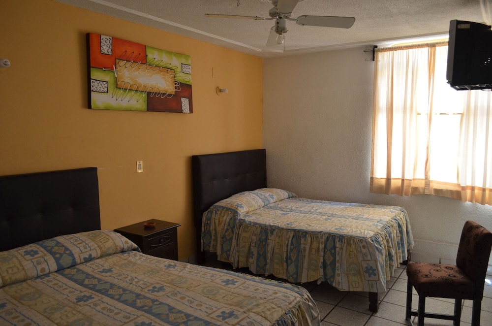 Standard Double Room, 2 Double Beds photo 2