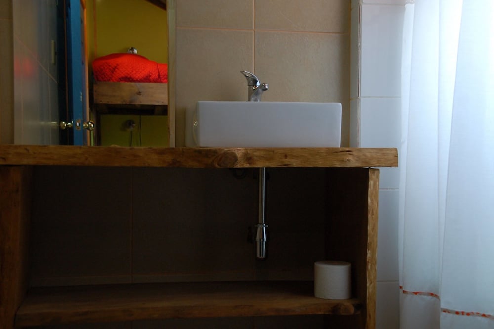 Twin Room, 1 Bedroom, Non Smoking, Private Bathroom photo 2