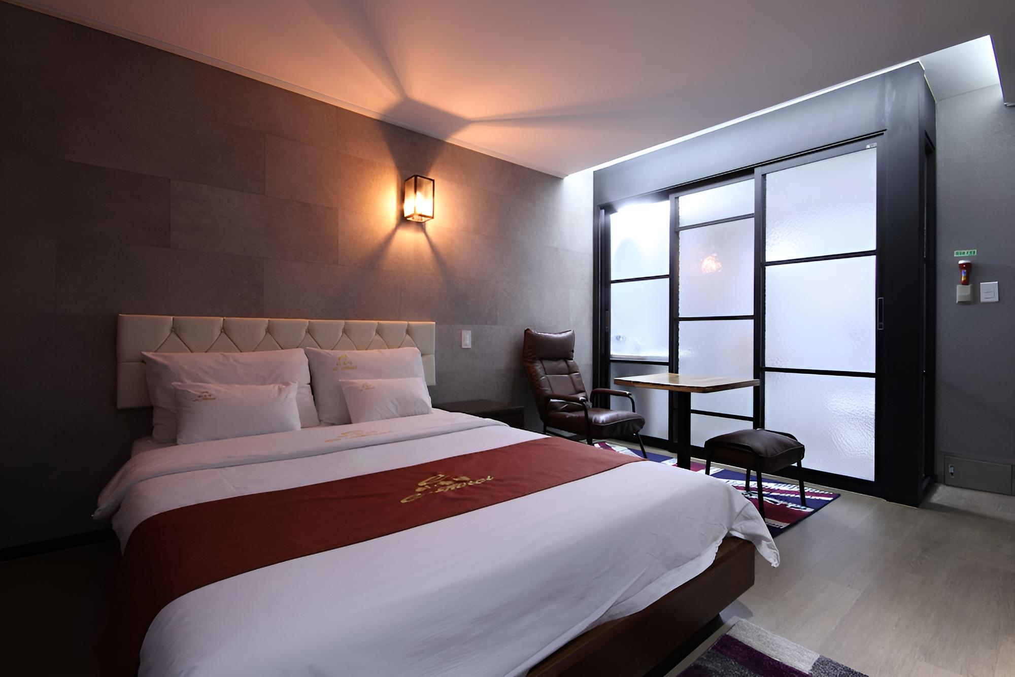 Standard Room photo 1