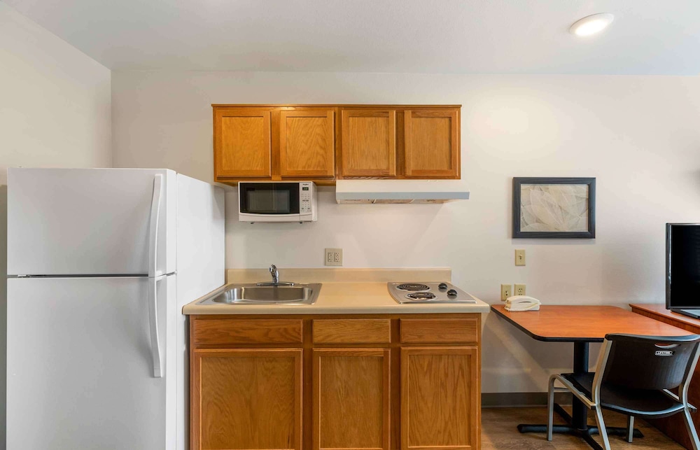 Standard Studio, Non Smoking, Refrigerator & Microwave photo 3