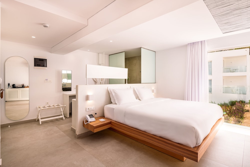 Junior Suite, Sea View with Outdoor Jacuzzi