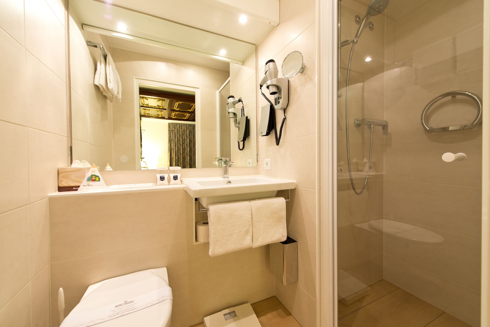Club Double Room with view to the courtyard - Photo 4