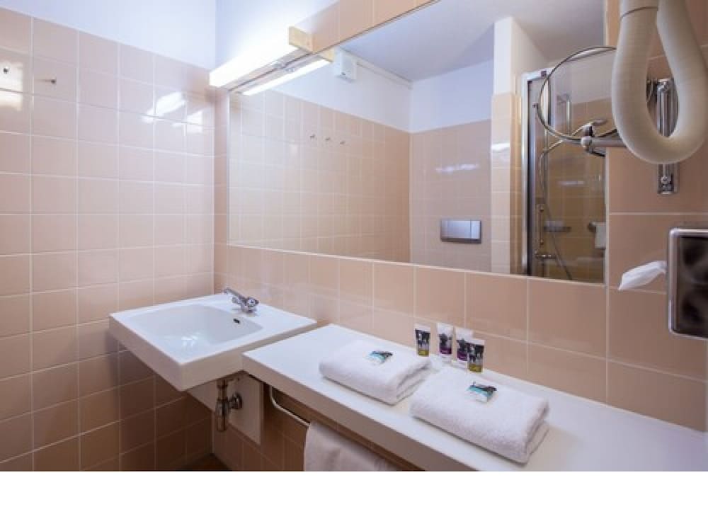 Standard Room, 1 Twin Bed photo 2