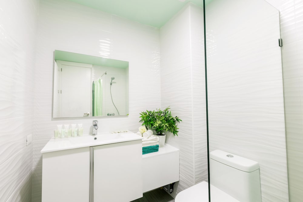 Junior Room, Pool Access