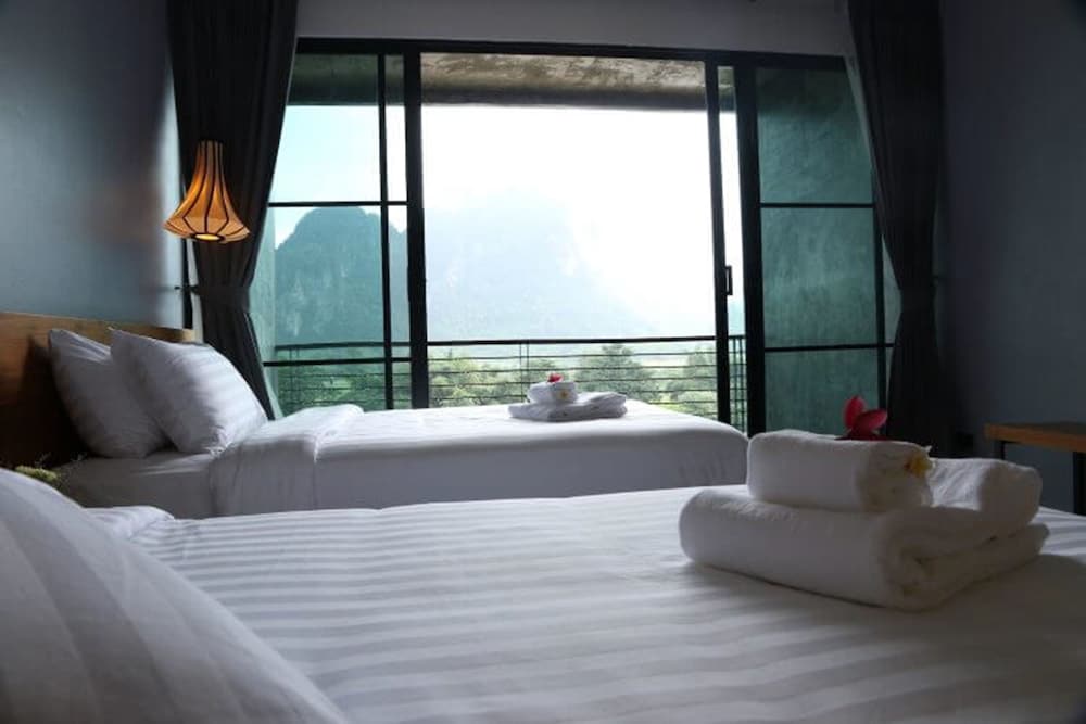 Premier Twin Room - Photo 6