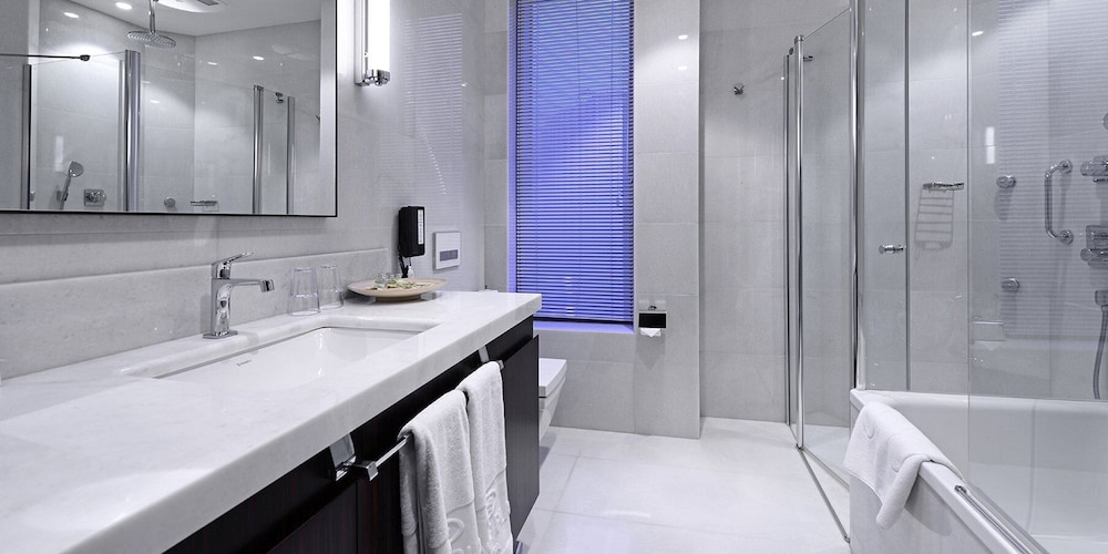 Standard Room, 1 King Bed, City View - Photo 5