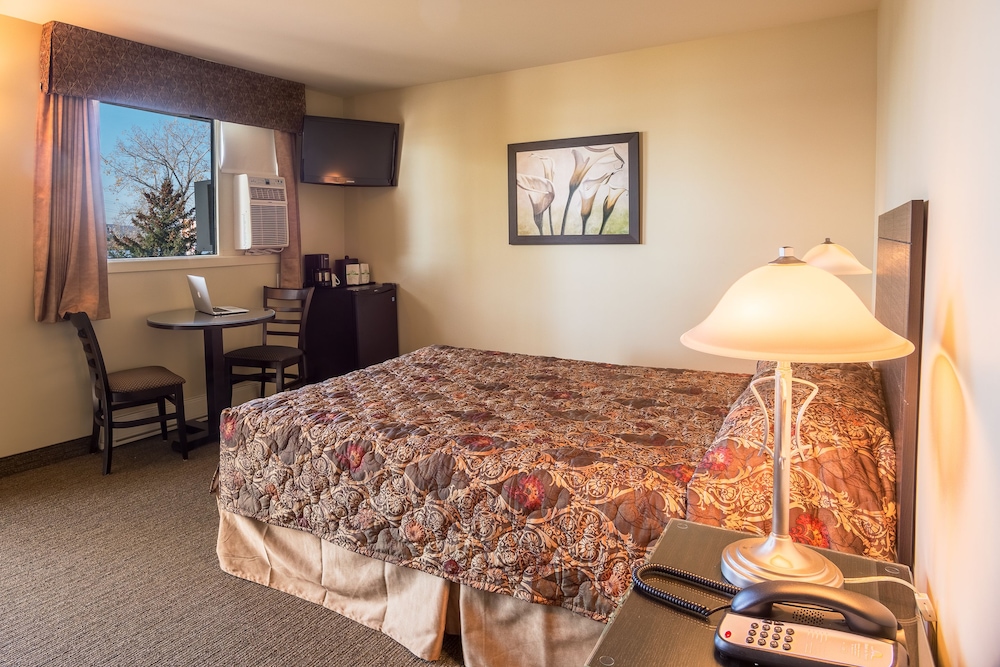Comfort Room, 1 Queen Bed, Non Smoking photo 1