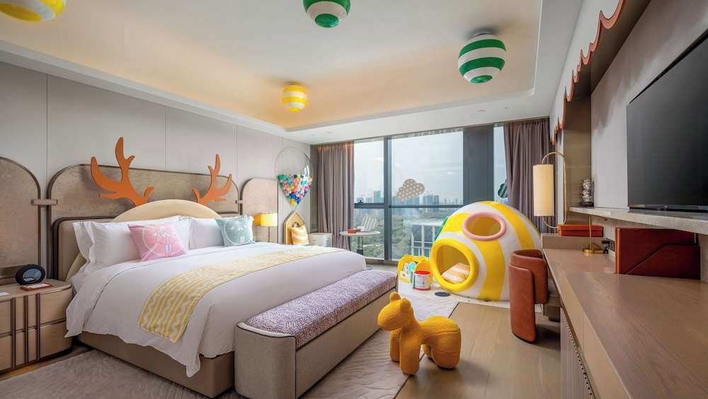 Classic Room, 1 King Bed (Kids Theme) photo 2