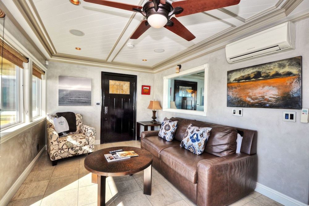 Exclusive Villa, 1 Queen Bed with Sofa bed, Balcony, Ocean View