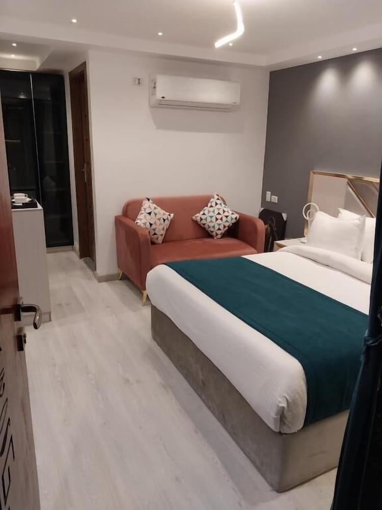 Deluxe Double Room - Photo 1