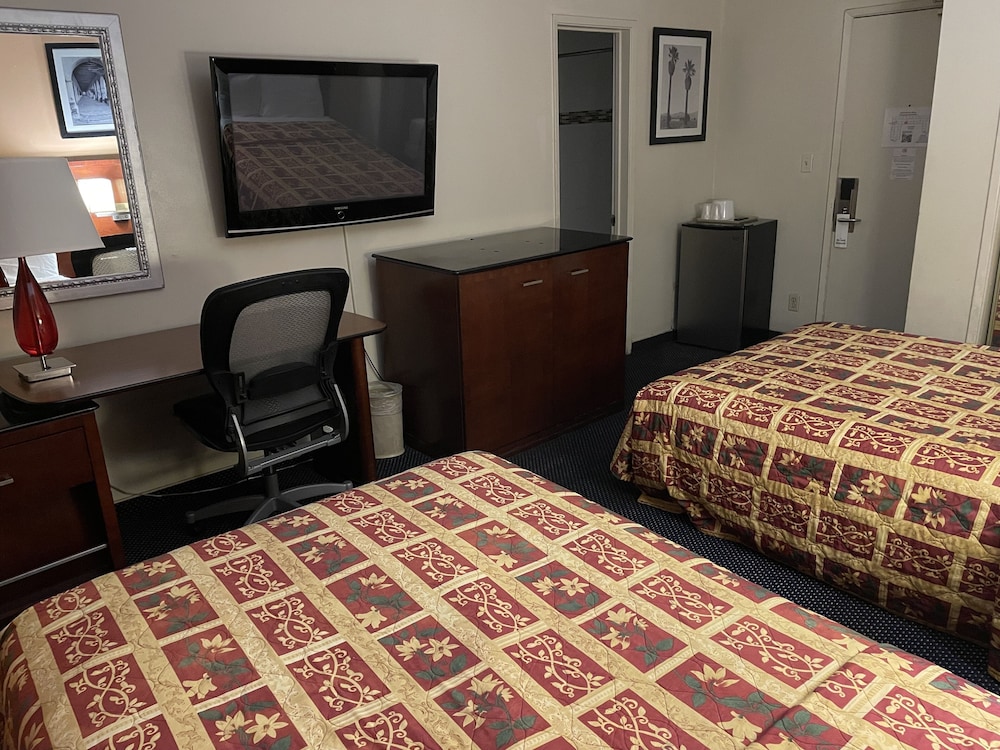 Premium Room, 2 Double Beds, Non Smoking photo 2