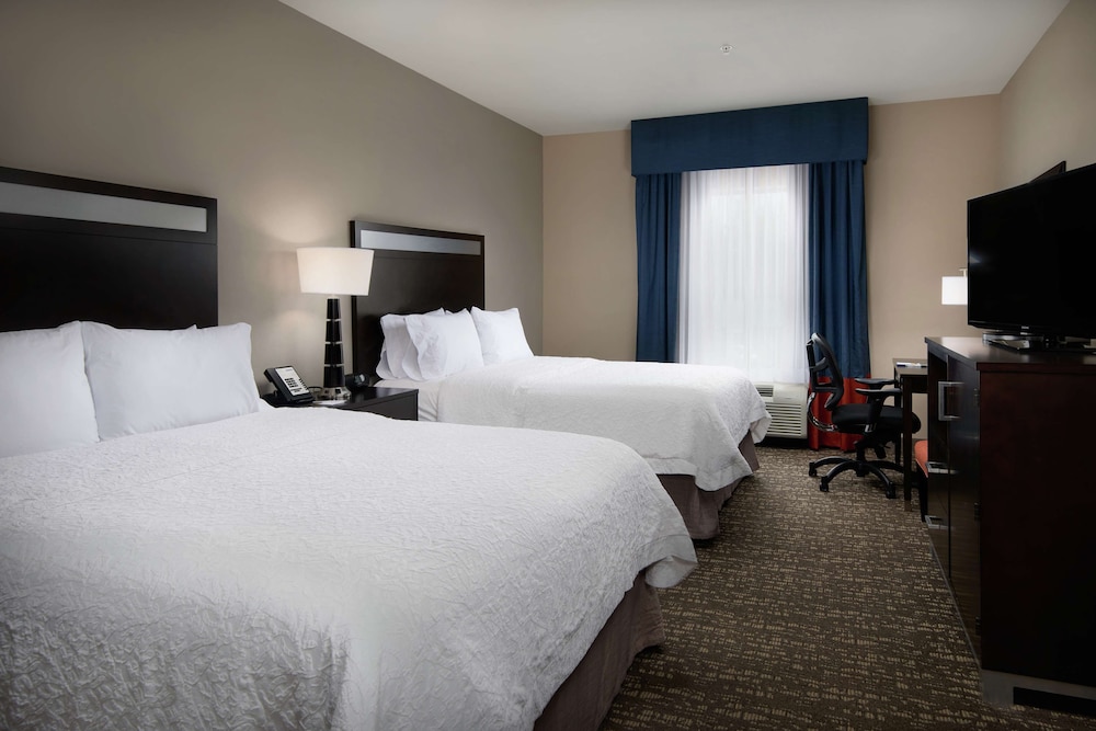 Room, 2 Queen Beds, Non Smoking, Refrigerator & Microwave photo 1