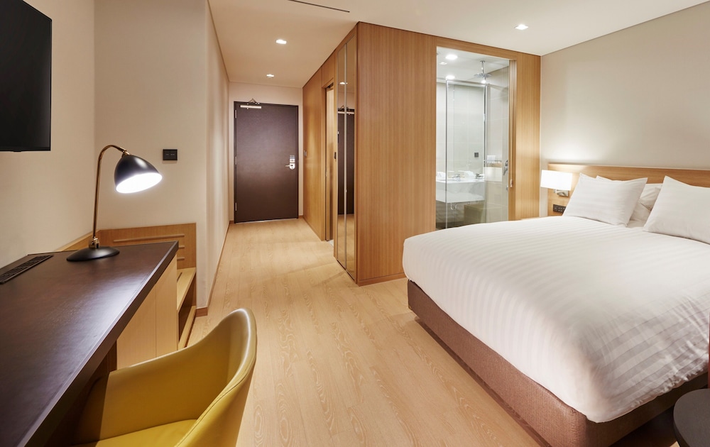 [For 3 people] Deluxe Twin Room (Lower Floor)