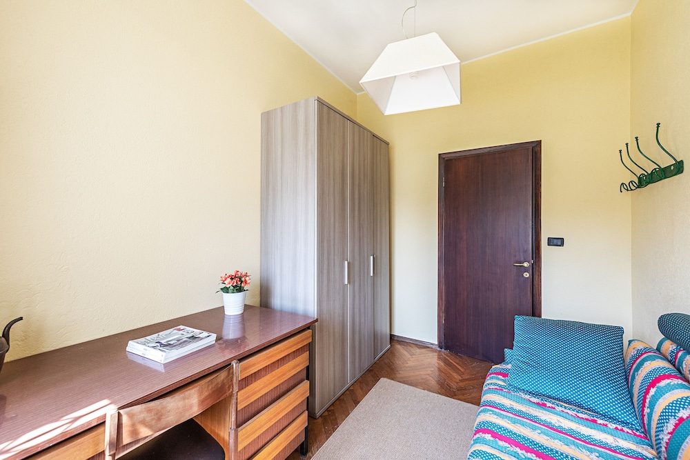 Basic Villa photo 2
