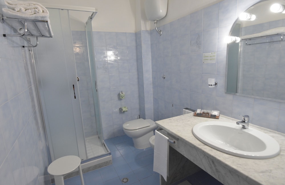 Quadruple Room photo 2