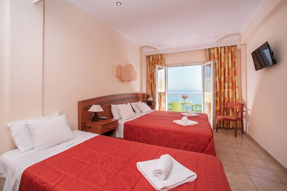 Dreibettzimmer, Meerblick, direkt am Strand