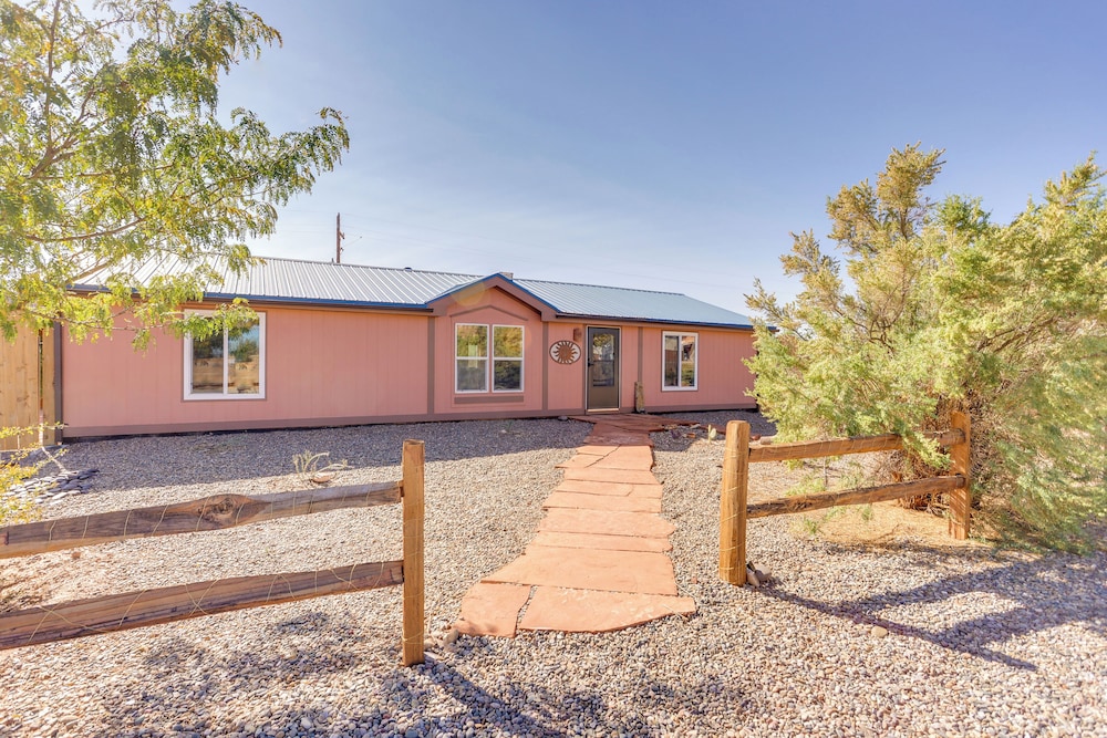 House (2 Bedrooms) photo 1