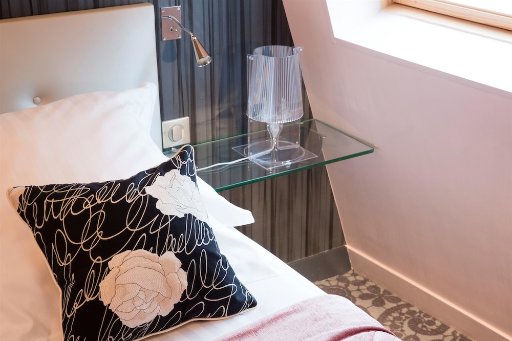 Standard Room, 1 Twin Bed, Non Smoking (Shower Only;Small Room) photo 2