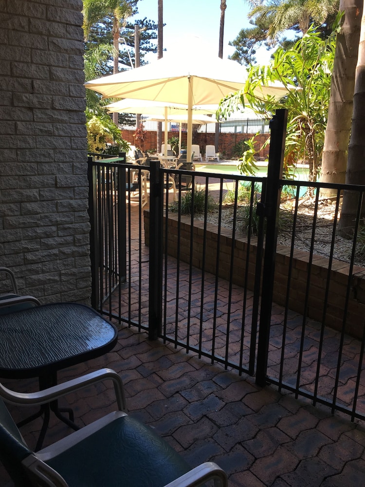Pool View Room - Photo 3