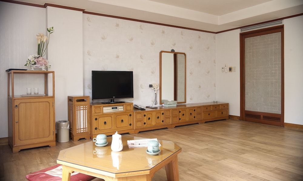 Deluxe Ondol Room photo 2