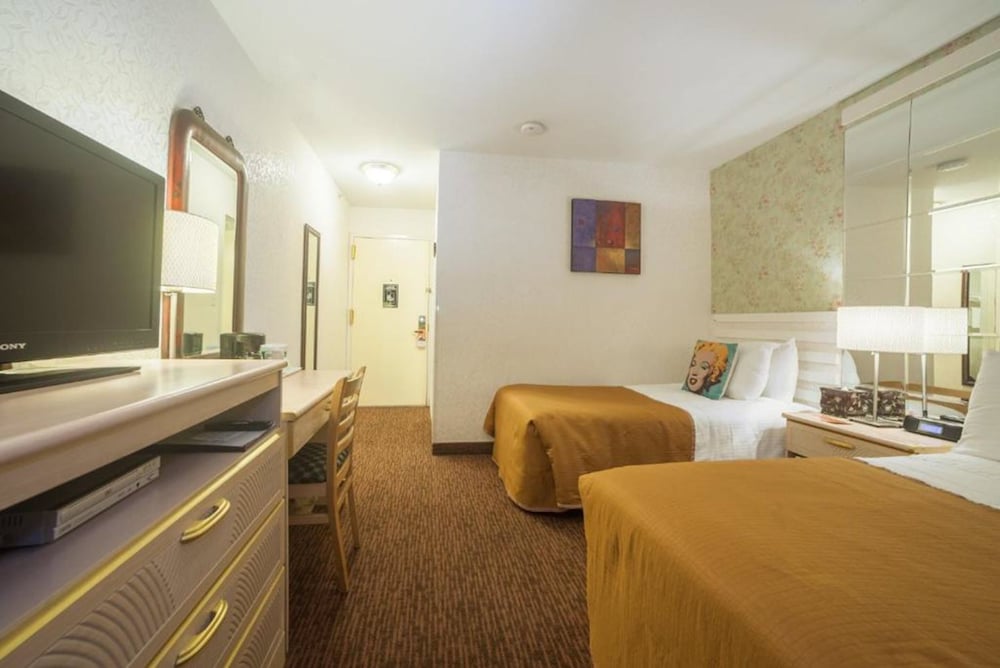 Basic Triple Room, Non Smoking - Photo 1