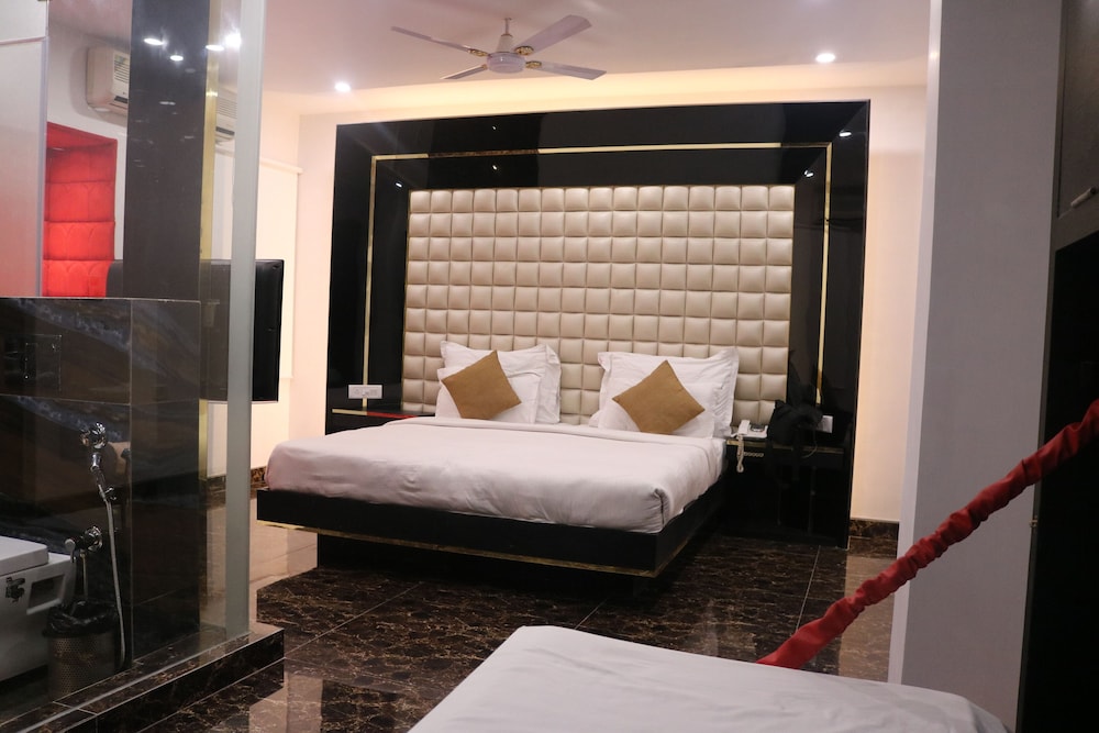 Presidential Suite, Multiple Beds