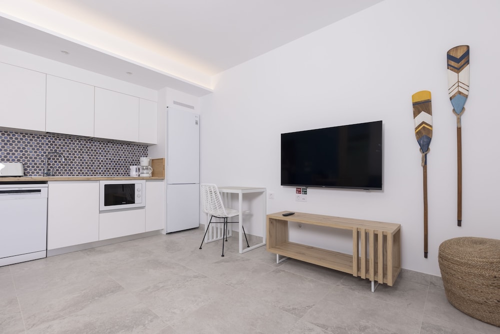 Superior Apartment, 1 Bedroom, Terrace (1 adult and 1 child) photo 2