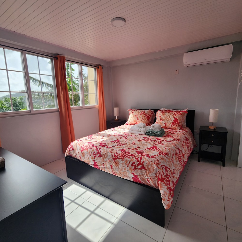 Honeymoon Villa photo 1